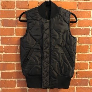 Black Quilted Double-sided Zipper puffer vest